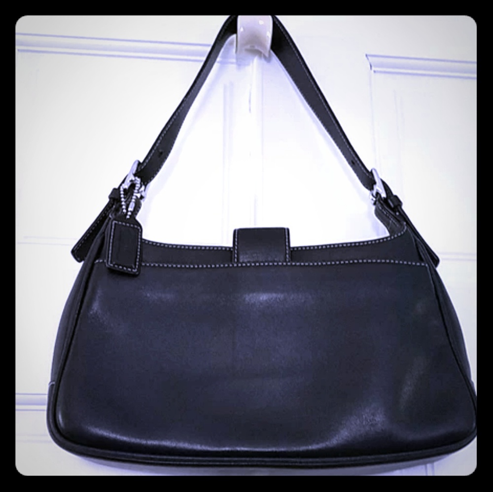 Classic Coach leather black shoulder bag